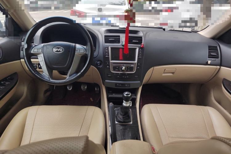 Used BYD G6 2013 1.5TI Manual Luxury Model