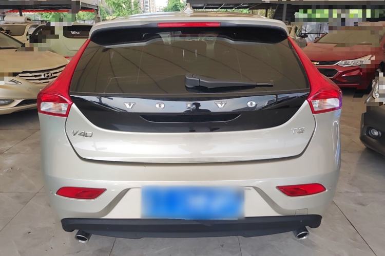 Used Volvo V40 2017 T3 Zhiyi Edition
