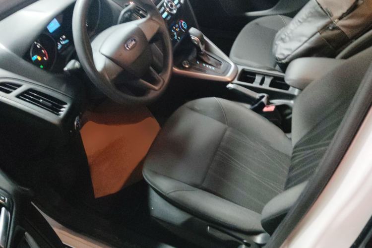 Used Ford Focus 2017 Hatchback 1.6L Automatic Comfort Plus SmartDrive Edition
