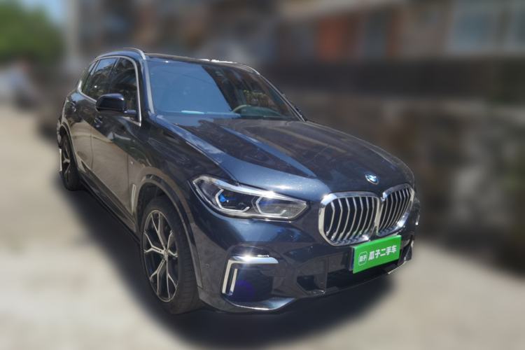 Used BMW X5 2022 Restyled xDrive 40Li M Sport Package Front Right 45 Deg