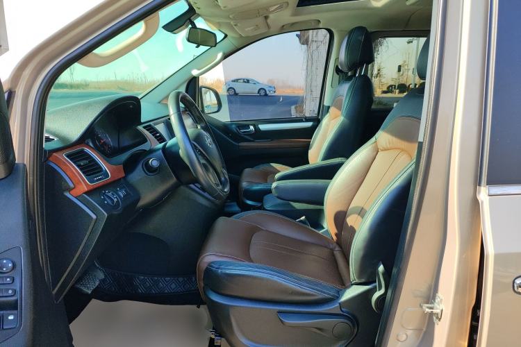 Used SAIC MAXUS G10 2014 2.0T Automatic Luxury Executive Edition