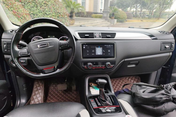 Used Qoros 5 2018 Revised 1.6T Automatic Luxury Version
