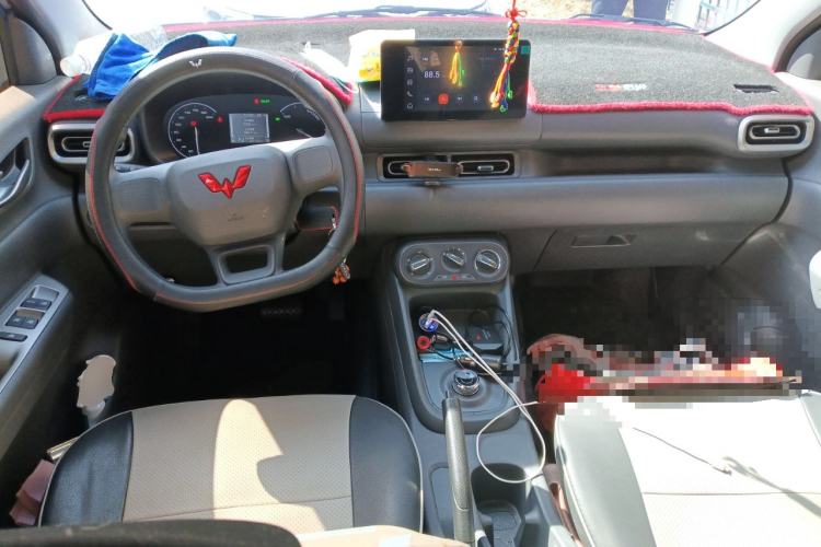 Used Wuling Hongguang New Energy 2025 Extended-Range Hybrid 50KM Comfort Version
