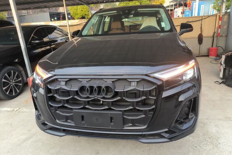 Used Audi Q7 2025 55 TFSI quattro S line Black Warrior Edition
