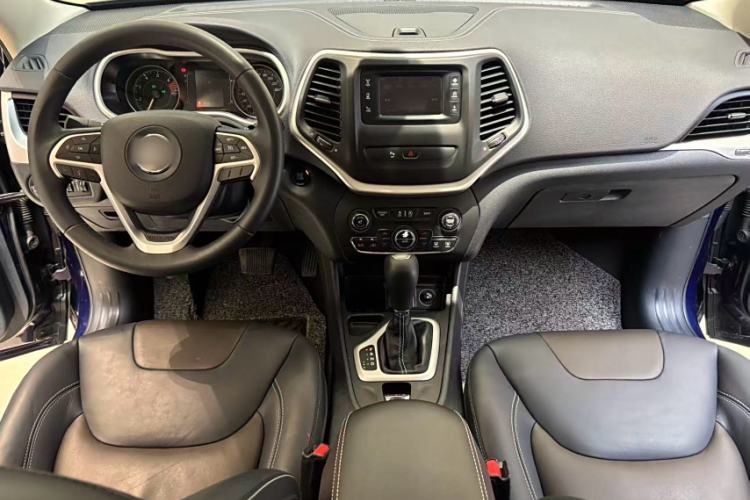 Used Jeep Cherokee 2016 2.4L Leading Edition