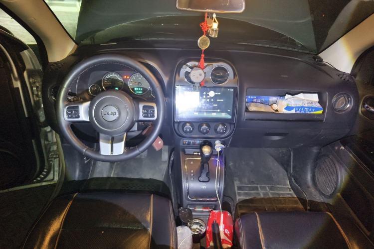 Used Jeep Compass 2011 2.4L four-wheel drive luxury version