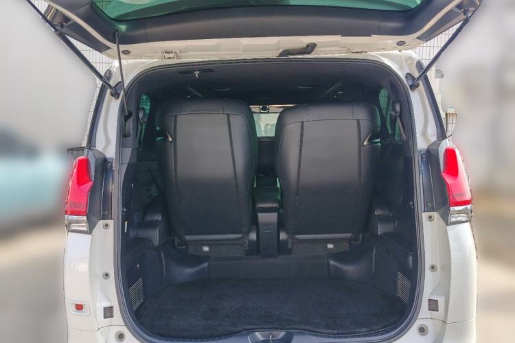 Used Lexus LM 2020 300h Four-Seat Grand Edition Trunk