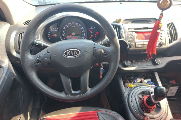 Used Kia Sportage R 2012 2.0L Manual Two-Wheel Drive GL Trim
