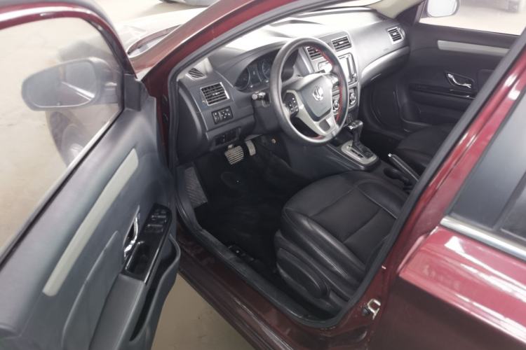 Used FORTHING Joyear S50 2014 1.6L CVT Luxury Model
