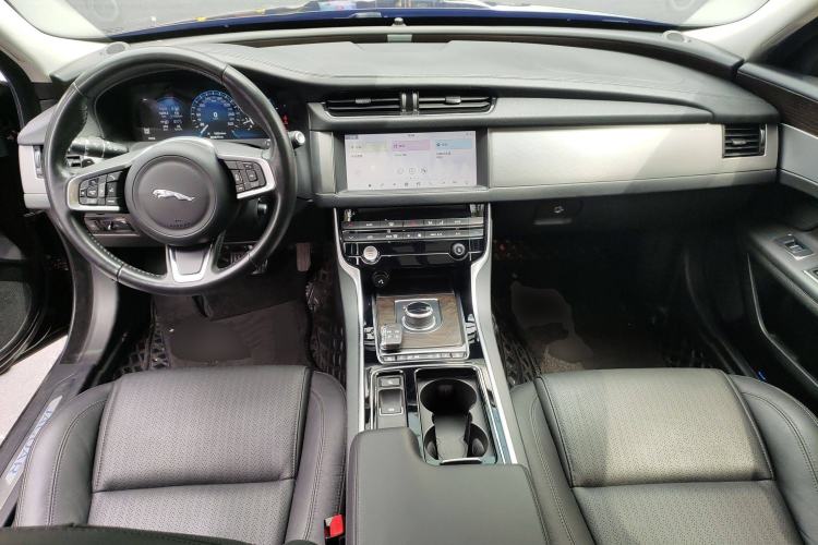 Used Jaguar XFL 2019 XFL 2.0T 250 PS Two-Wheel-Drive Luxury Edition
