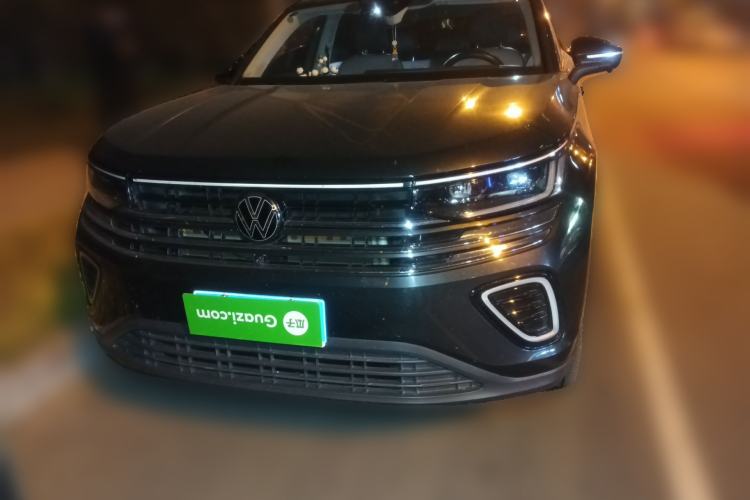 Used Volkswagen Tavendor 2023 330TSI Luxury Touring Edition Front