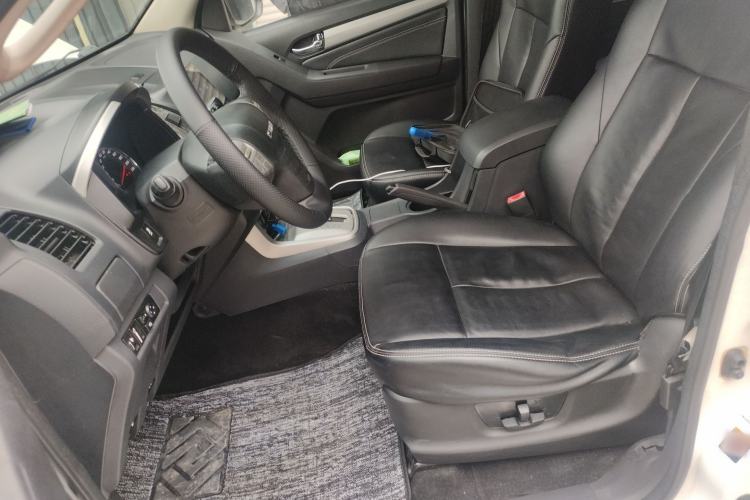 Used Isuzu mu-X 2015 2.5T Two-Wheel Drive Automatic Luxury Edition 7 Seats
