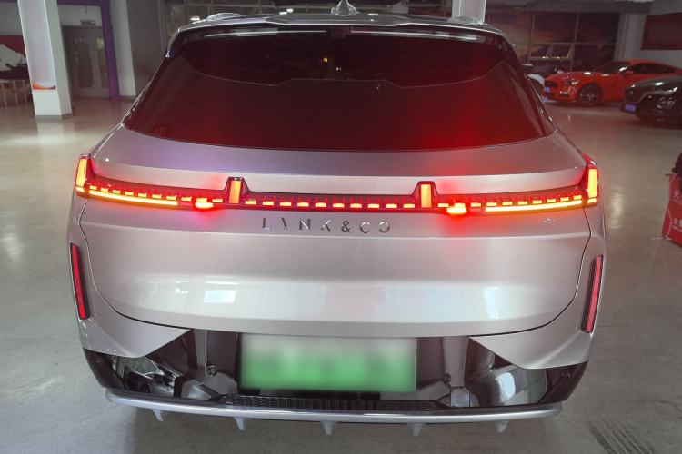 Used Lynk & Co 08 EM-P 2025 120km Long-Range Halo Rear