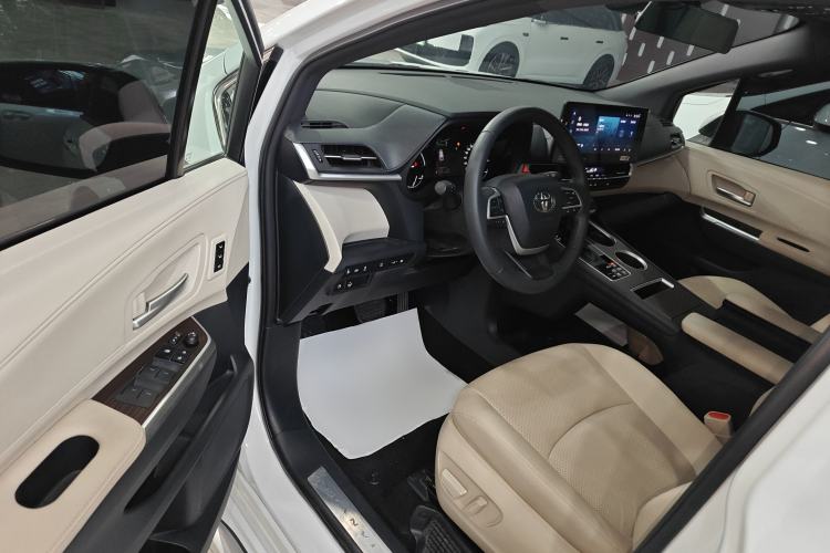 Used Toyota Granvia 2023 2.5L Hybrid Prestige PLUS Edition Driver Seat