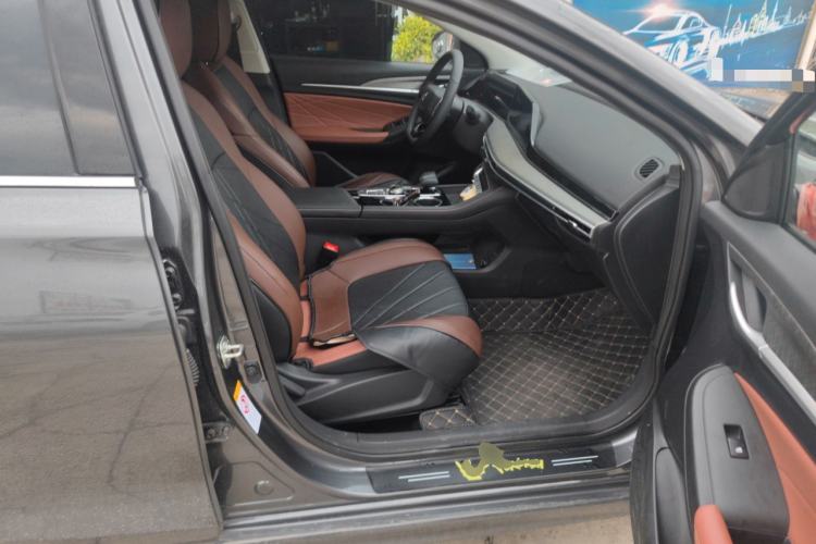 Used CHANGAN Eado 2023 Changan Edition PLUS Blue Whale NE 1.4T GDI DCT Prestige Version Right Front Seat