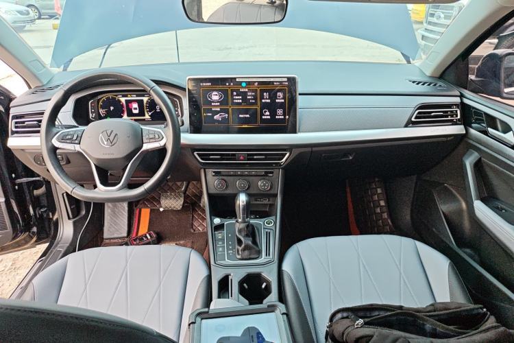 Used Volkswagen Lavida 2024 1.5L Automatic 5 Million Edition Center Console