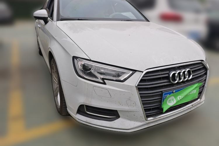 Used Audi A3 2019 Limousine 35 TFSI Ambition China VI Front Right 45 Deg