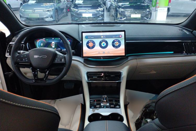 Used BYD Song PLUS New Energy 2023 Champion Edition DM-i 110KM Flagship Model Center Console