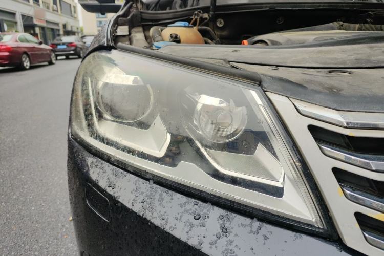 Used Volkswagen Magotan 2012 Facelift 1.8TSI Prestige Model Right Front Headlight