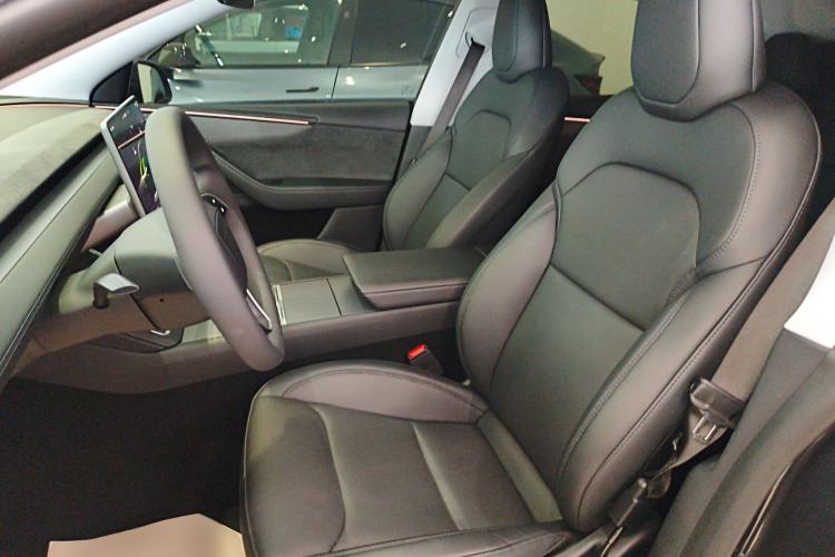 Used Tesla Model Y 2025 Long-Range All-Wheel Drive First Edition
