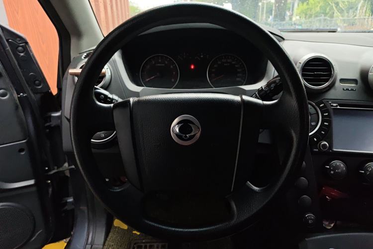 Used SsangYong Actyon 2014 2.3L Two-Wheel Drive Manual Transmission Entry-Level Gasoline Version