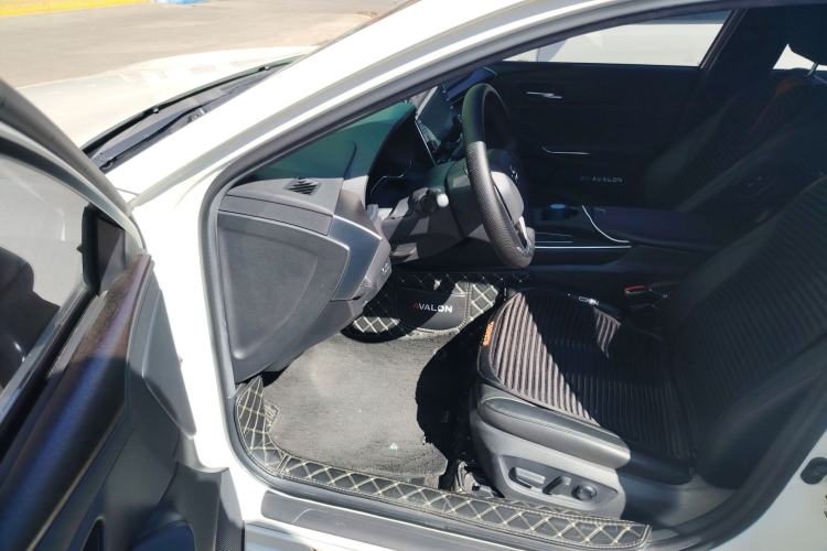 Used Toyota Avalon 2019 2.0L Luxury Edition China VI Standard