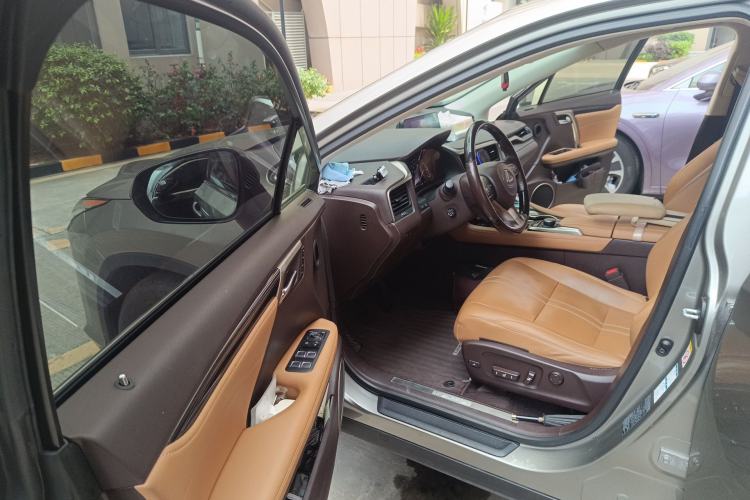 Used Lexus RX 2016 450h Four-Wheel Drive Luxury Edition Driver Seat