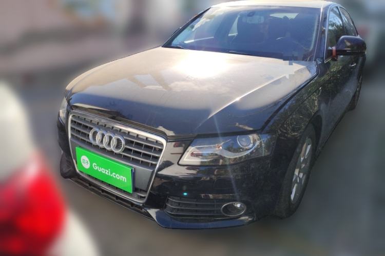 Used Audi A4L 2012 2.0 TFSI automatic Comfort trim level