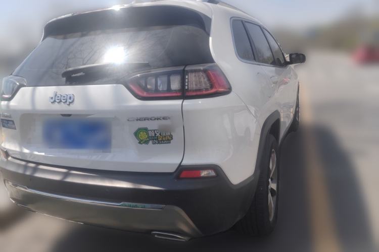 Used Jeep Cherokee 2020 2.0T Two-Wheel Drive Leading Edition Rear Right 45 Deg