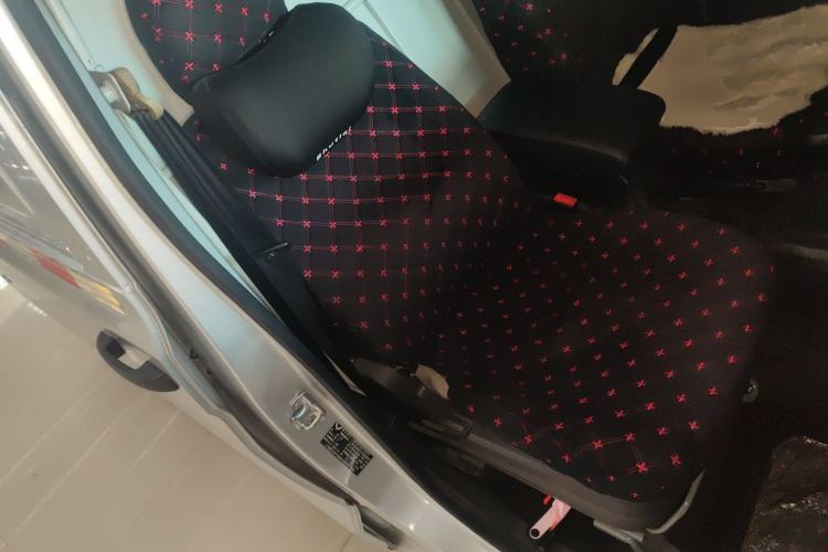 Used Wuling Hongguang V 2022 1.5L Jingqu Edition Enclosed-Window Vehicle with Electric Power Steering LAR