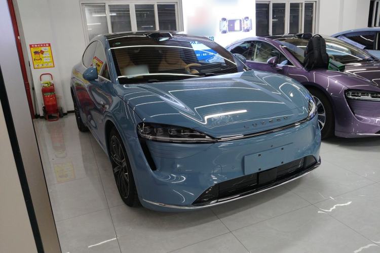 Used Hima Luxeed R7 2024 All-Electric 667 km Max