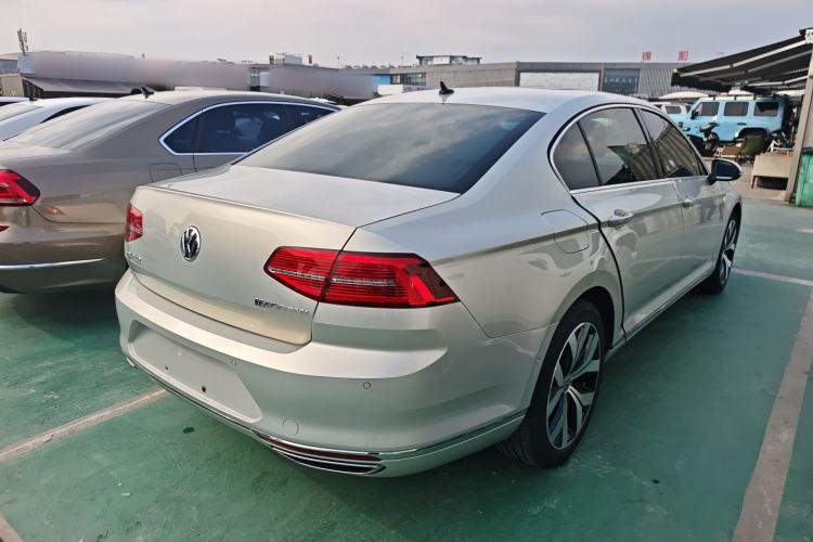 Used Volkswagen Magotan 2018 330TSI DSG Luxury Model
