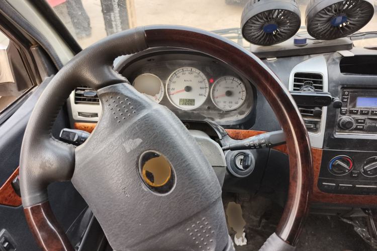 Used Golden Dragon Hiace 2010 2.0L Long-Wheelbase Gasoline Premium Version V20 Steering Wheel