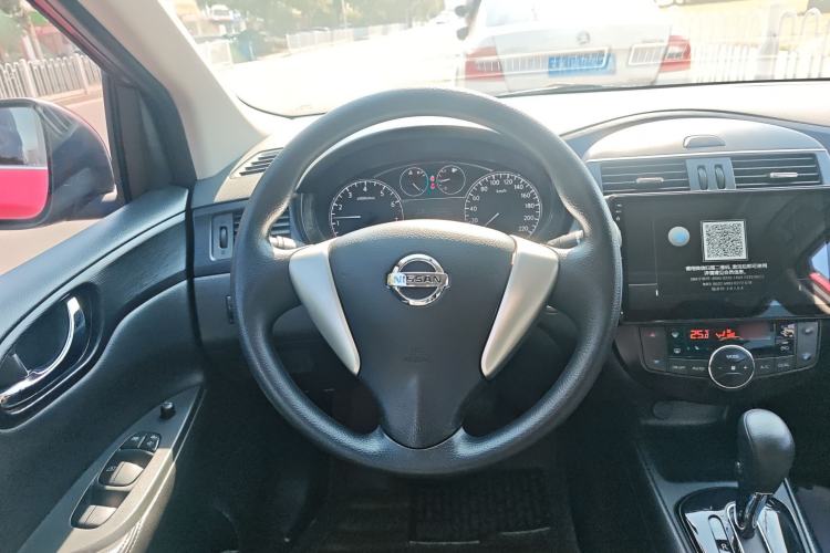 Used Nissan Tiida 2011 1.6L CVT Smart Version
