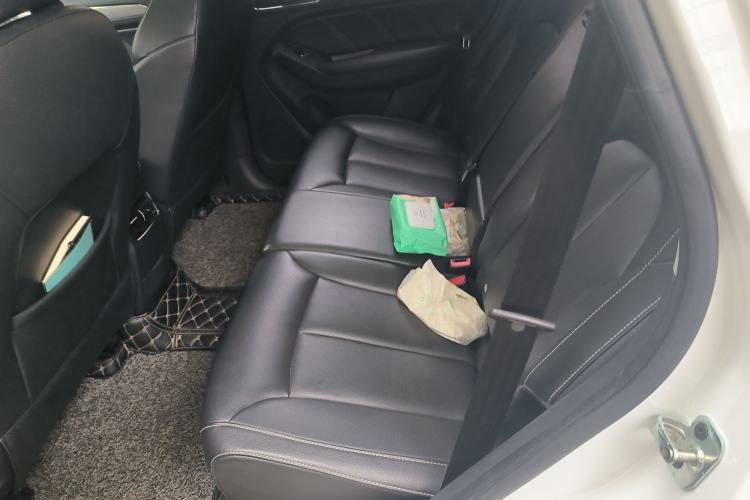 Used Roewe RX5 2018 20T Two-Wheel Drive Automatic Internet Smart Edition
