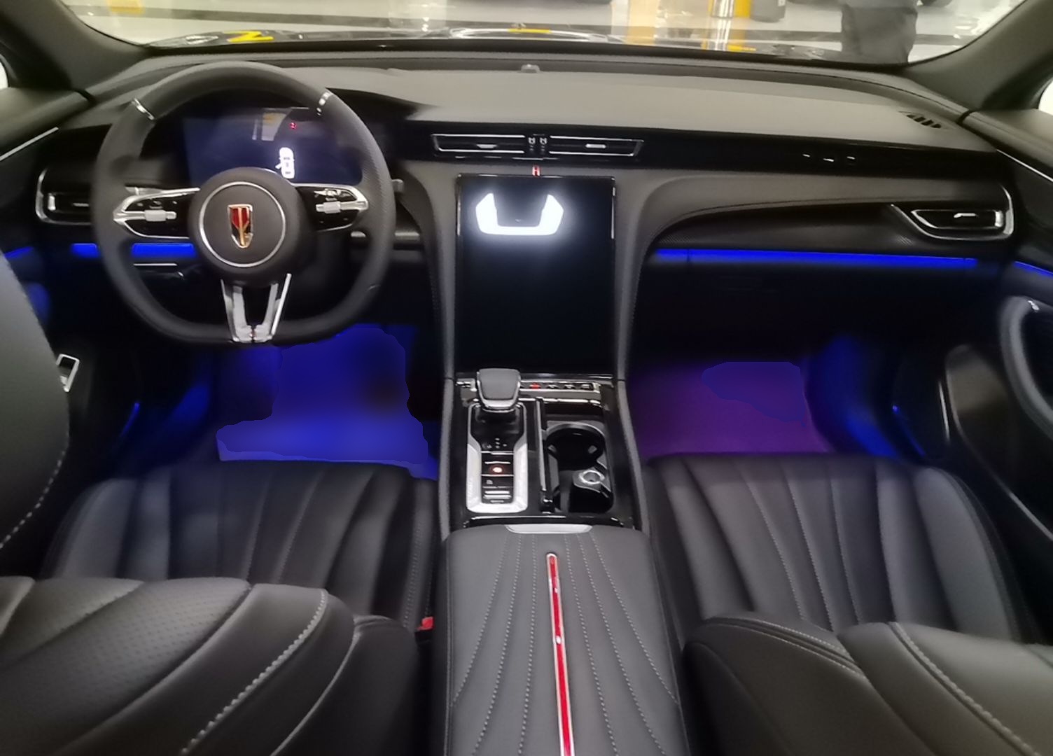 Hongqi H5 2025 Model 2.0T Automatic Xuan Ying 2 Million Units Commemorative Edition — снимка 12