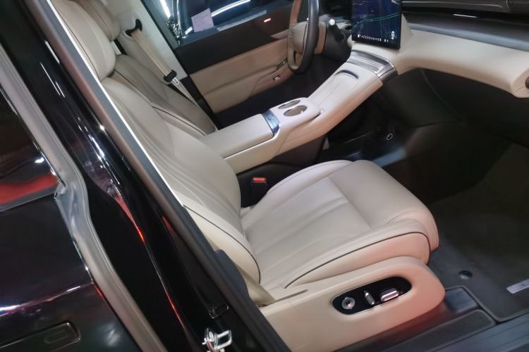 Used XPeng X9 2025 740 Ultra-Long Range Max