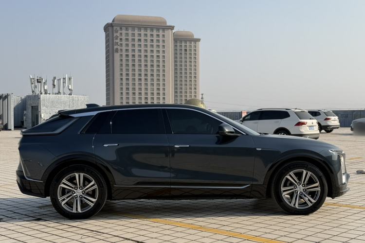 Used Cadillac LYRIQ 2024 Rear-Drive Standard Range Luxury Edition
