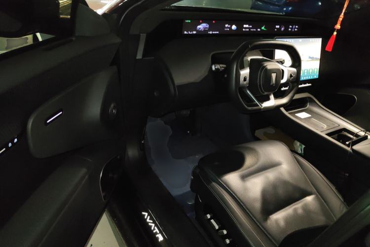 Used Avatr 12 2024 Updated Version 700 Three-Laser Rear-Wheel Drive Luxury Edition
