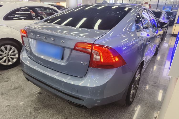 Used Volvo S60 2017 S60L T5 Zhiyue Edition

