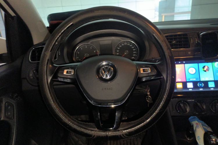 Used Volkswagen Polo 2016 1.6L Automatic Comfort Model Steering Wheel
