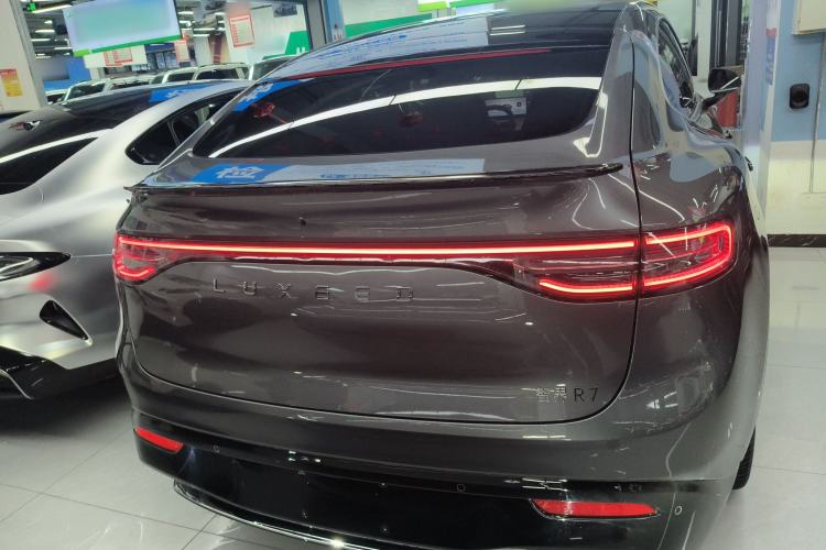 Used Hima Luxeed R7 2025 Extended-Range 331km Ultra Rear