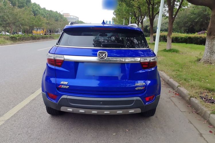 Used JMC Yusheng S330 2016 1.5L GTDi Automatic Two-Wheel Drive Fashion Edition
