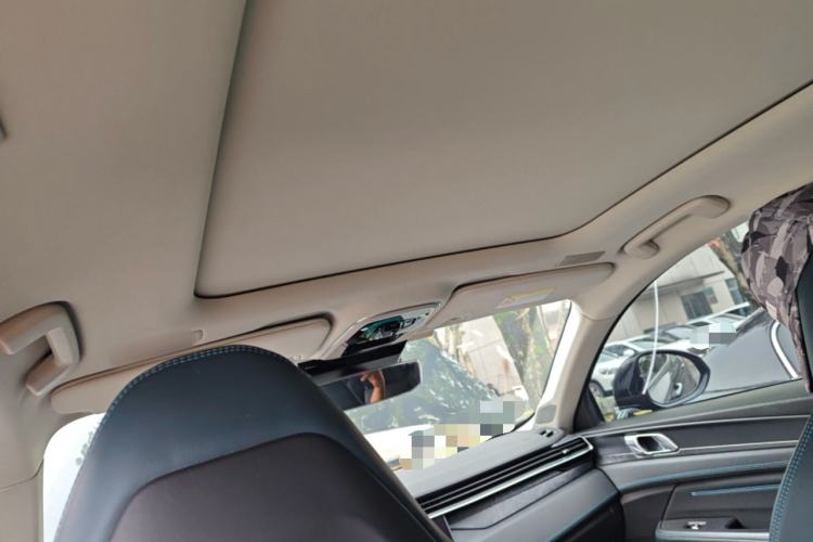 Used Lynk & Co 05 2020 2.0TD Two-Wheel Drive Shine Halo Headliner