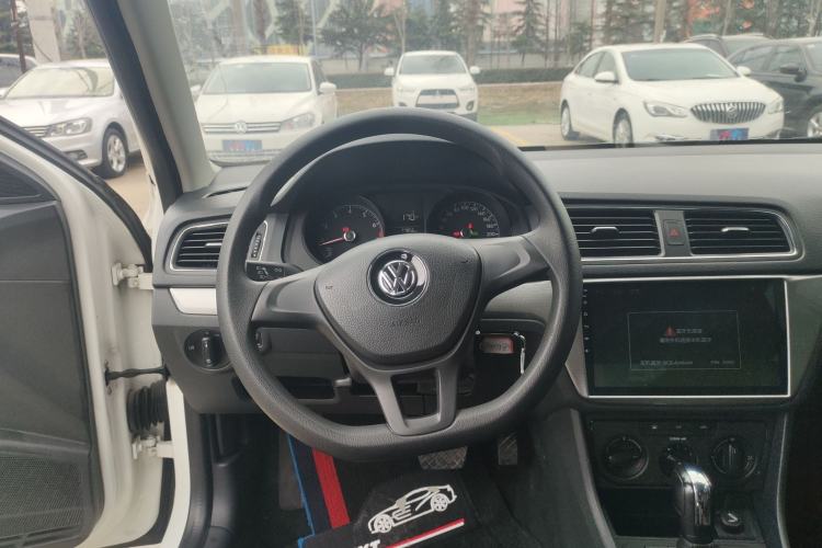 Used Volkswagen Lavida 2015 1.6L Automatic Fashion Edition