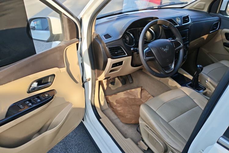 Used Wuling Hongguang 2015 1.5L S1 Comfort China V Standard
