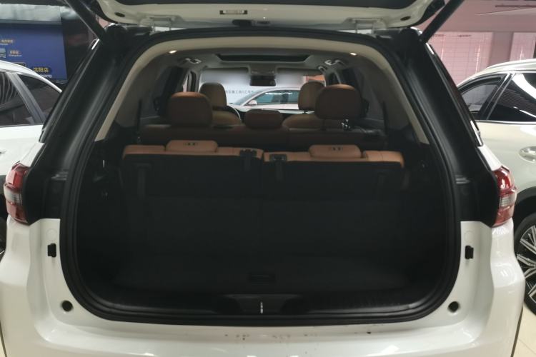 Used CHANGAN CS95 2021 2.0T Two-Wheel Drive Luxury Version
