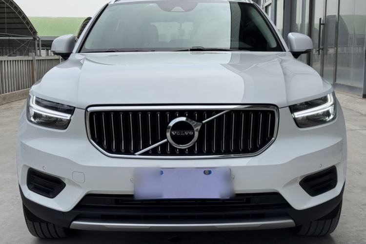 Used Volvo XC40 2021 T4 4x4 SmartDrive Fashion Edition Exterior 4