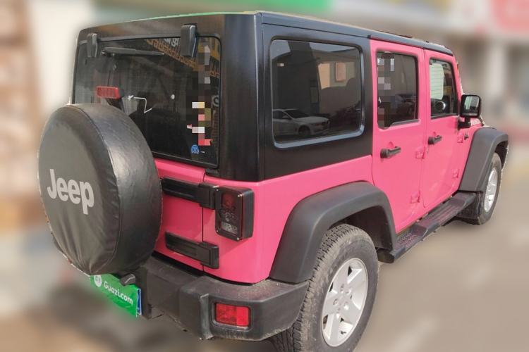 Used Jeep Wrangler 2011 3.8L Rubicon four-door model
