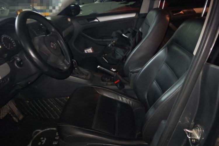 Used Volkswagen Sagitar 2012 1.6L Automatic Comfort Edition Left Front Seat